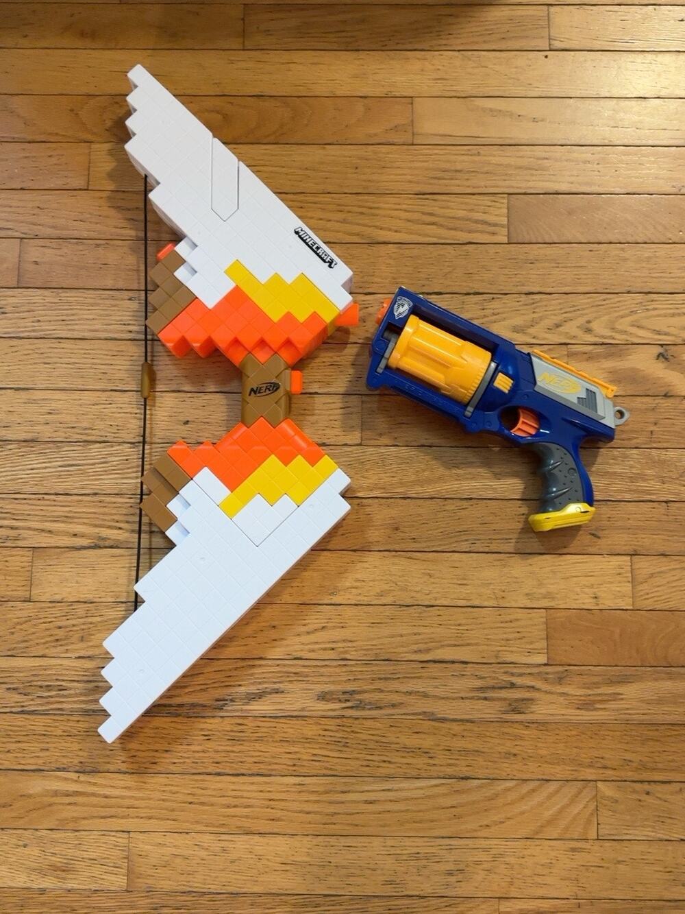 NERF Minecraft Sabrewing Bow + N-Strike Maverick REV-6 Blaster Lot of 2 No Darts